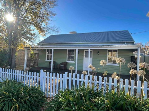 Mimosa Cottage - Accommodation Port Macquarie 0