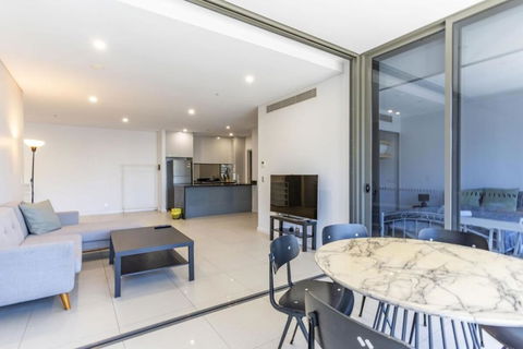 Modern 2B With Loft Bed Parking Central Mascot - Accommodation Port Macquarie 0