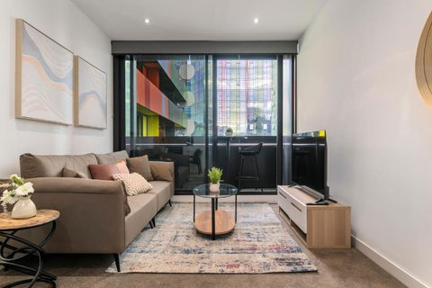 Modern 2BR Apt W City Views, Balcony & Wi-Fi - Accommodation Port Macquarie 0