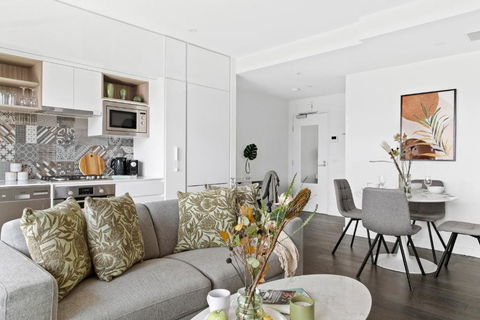 Modern Elegance Caulfield North - Accommodation Port Macquarie 0