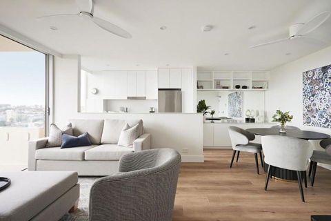 Modern Glamour I90 - Accommodation Port Macquarie 3