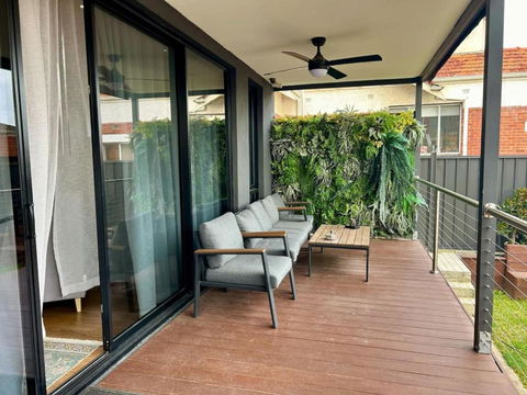 Modern Home - Gr8 4 Groups - Accommodation Port Macquarie 2
