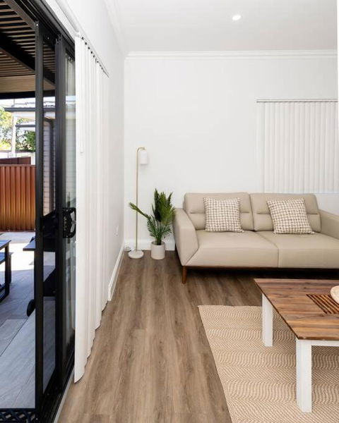 Modern Home In The Heart Of Bankstown - Accommodation Port Macquarie 0