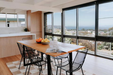 Modern Home Overlooking River - Accommodation Port Macquarie 0