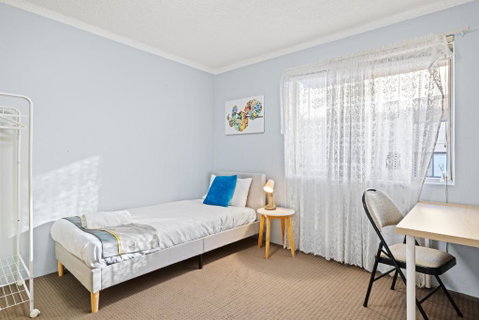 Modern Private Single Room - Centrally Located At Liverpool - Shared Bathroom - Accommodation Port Macquarie 0