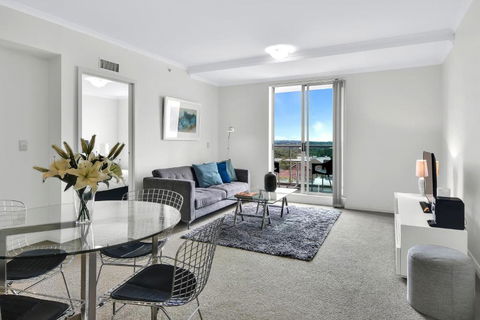 Modern Spacious Chatswood Apartment H1016 - Accommodation Port Macquarie 0