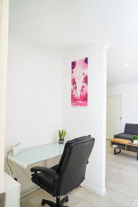 Modern Style Unit 2 Deer Park - Accommodation Port Macquarie 3