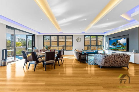Modern Summer Palace In Epping - Accommodation Port Macquarie 0