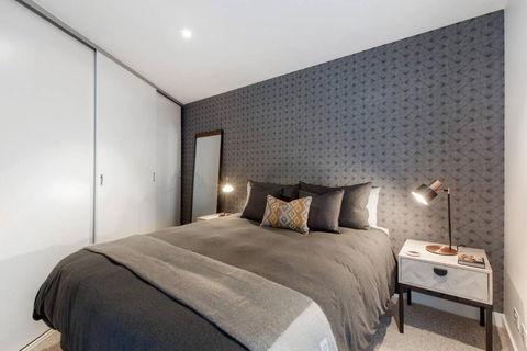 Monochrome And Matte - Sophisticated Loft Living - Accommodation Port Macquarie 3