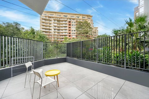 Modern 2B2B APT At Homebush - Accommodation Port Macquarie 3