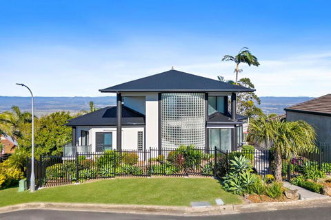 Mount Archer Manor - Accommodation Port Macquarie 0