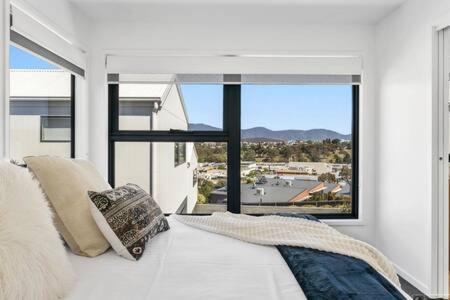Mountain View Villa-close To Shops-10min To CBD - Accommodation Port Macquarie 2