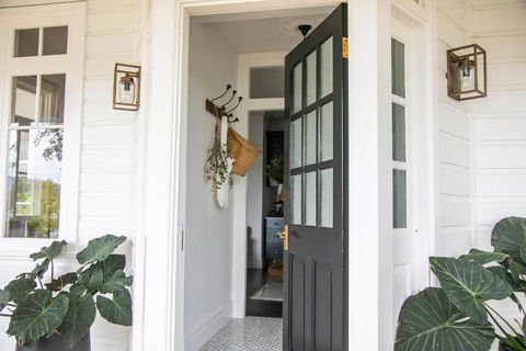 Narraweema Guesthouse - Historic Luxury BnB Retreat - Accommodation Port Macquarie 2