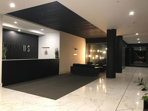 New Luxurious Skyview 2Bedroom Apartment Liverpool - Accommodation Port Macquarie 0