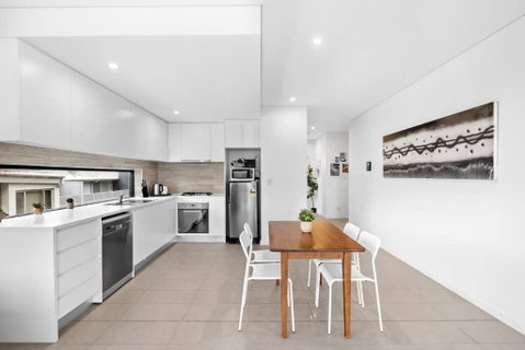 New Modern 2BR 2baths Apt In Homebush Sleeps 6 - Accommodation Port Macquarie 3