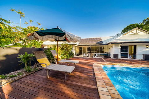 Ninderry Manor-Spectacular Hinterland Retreat - Accommodation Port Macquarie 2