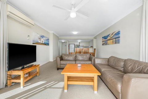 Northpoint 402 - Accommodation Port Macquarie 1