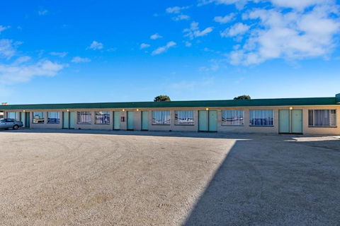 Nullarbor Roadhouse - Accommodation Port Macquarie 3