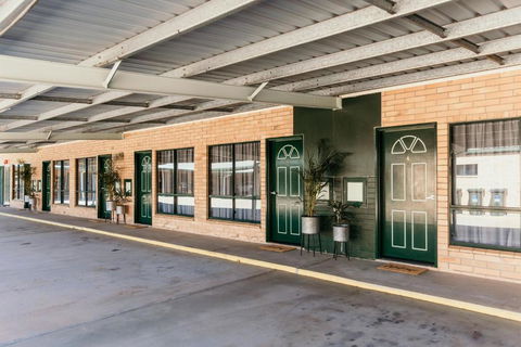 Oasis Motor Inn Blackall - Accommodation Port Macquarie 3