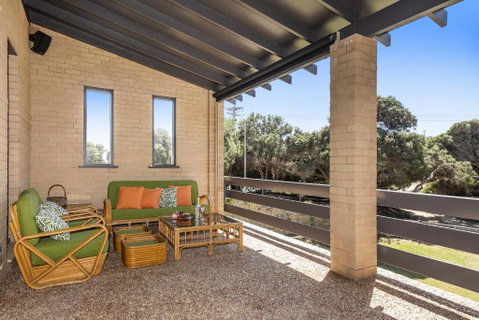 Ocean Close - Spacious Beach House - Accommodation Port Macquarie 2