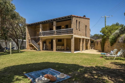 Ocean Close - Spacious Beach House - Accommodation Port Macquarie 0