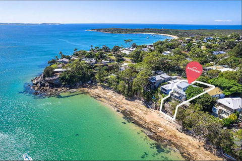 Ocean Front Luxury The Lambeth Walk - Accommodation Port Macquarie 1