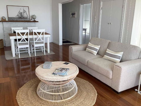Ocean Views & City Convenience Perfect Getaway - Accommodation Port Macquarie 1