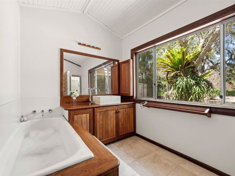 Orchard Homestead Countryside Retreat - Accommodation Port Macquarie 3