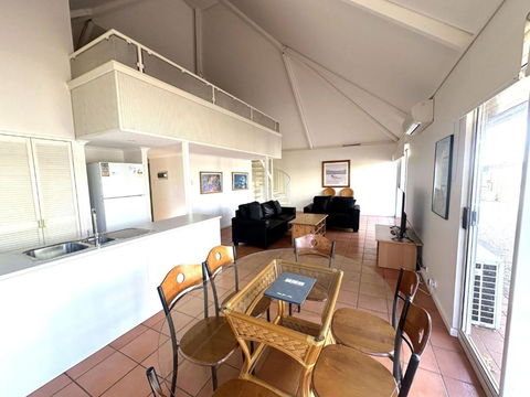 Osprey Holiday Village Unit 123 - Accommodation Port Macquarie 0