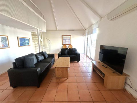 Osprey Holiday Village Unit 123 - Accommodation Port Macquarie 3