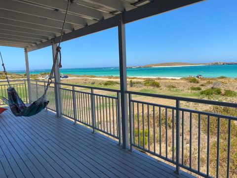 Ospreys View - Relaxed Coastal Vibe - Accommodation Port Macquarie 1