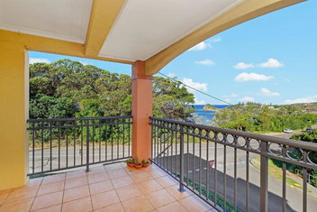 Pacific 1 with Accommodation Port Macquarie