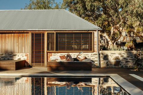 Pago Middleton - Accommodation Port Macquarie 0