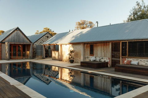 Pago Middleton - Accommodation Port Macquarie 3