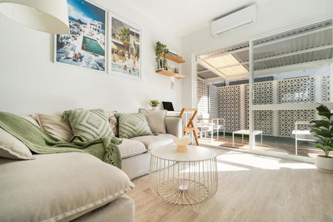 PALMA - Couples Beach Shack! - Accommodation Port Macquarie 0