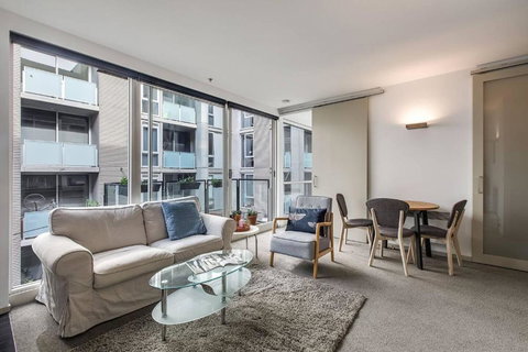 Parade Place - A Central Balcony Stay - Accommodation Port Macquarie 1