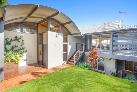 Paradise Palms - Resort Retreat With Panoramic Views - Accommodation Port Macquarie 2