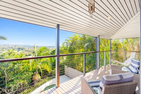 Paradise Palms - Resort Retreat With Panoramic Views - Accommodation Port Macquarie 3