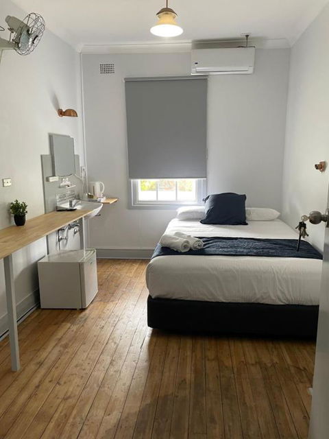 Parkes Hotel - Accommodation Port Macquarie 3
