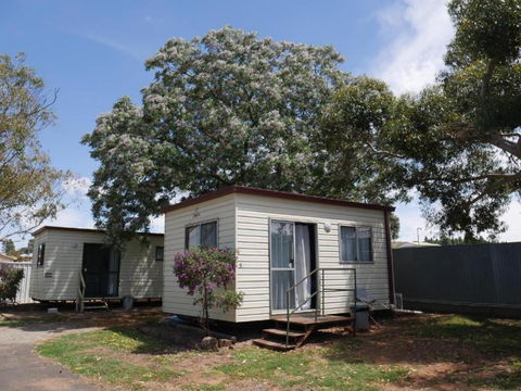 Parkes Country Cabins - Accommodation Port Macquarie 3