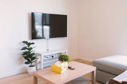 Patio Mt View 1BR Apt In CBD Near ANU And Museum With Free Parking And WiFi - Accommodation Port Macquarie 1