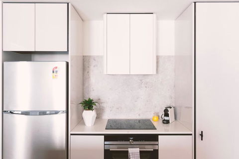 Patio Mt View 1BR Apt In CBD Near ANU And Museum With Free Parking And WiFi - Accommodation Port Macquarie 2
