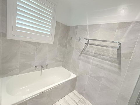 Peaceful Room In Modern Baulkham Hills Home - BH3 - Accommodation Port Macquarie 2