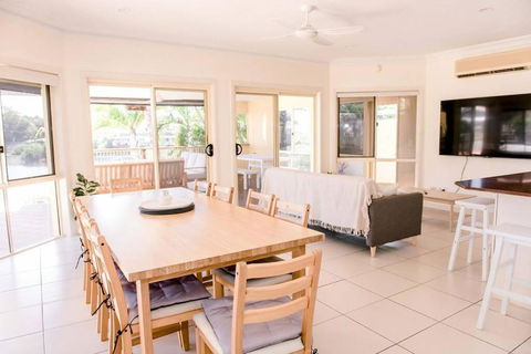 Peaceful Waterfront Home - Accommodation Port Macquarie 1