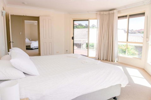 Peaceful Waterfront Home - Accommodation Port Macquarie 3