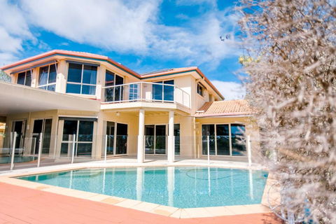 Peaceful Waterfront Home - Accommodation Port Macquarie 0