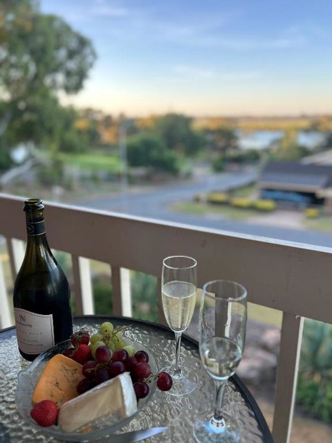 Pelican Retreat - Corporate / Tradie / Family - Accommodation Port Macquarie 3