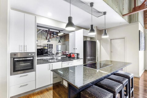 Platinum Precinct - The Apartment - Accommodation Port Macquarie 2