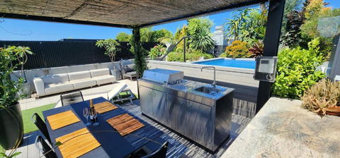 Penthouse Perfection With Private Rooftop Pool - Accommodation Port Macquarie 2