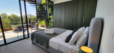 Penthouse Perfection With Private Rooftop Pool - Accommodation Port Macquarie 3